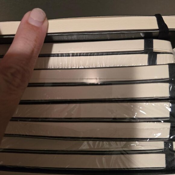 Pack of 5 XL Classic Moleskine soft cover notebook, 9 3/4 x 7 1/2 inch size - Picture 5 of 6